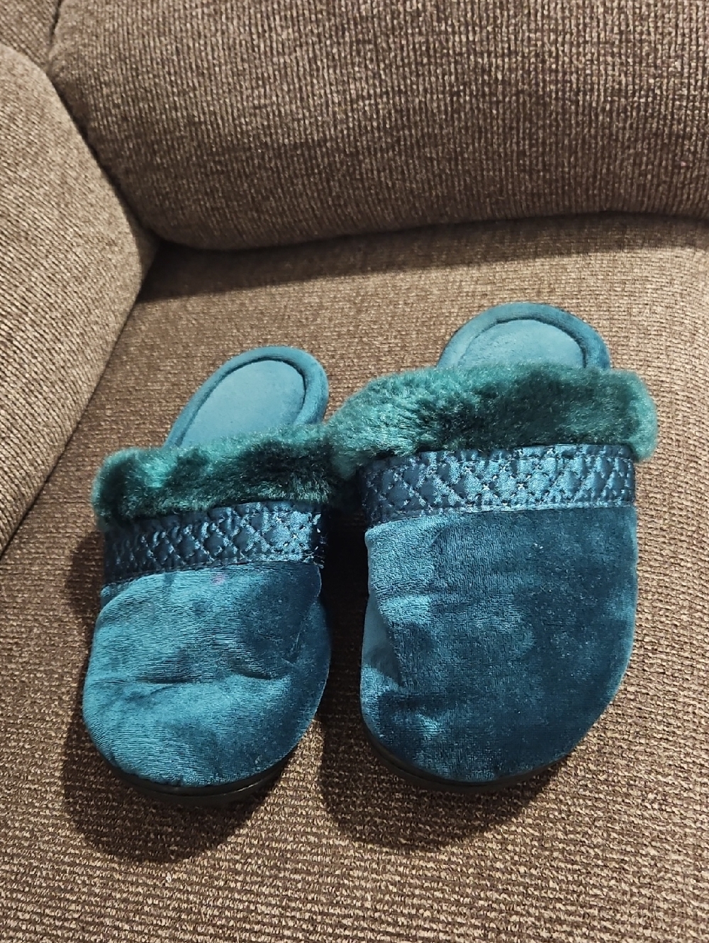 ❤️ Isotoner Teal Plush Faux-Fur Slide Slippers. Sz 8.5-9 (L). EUC